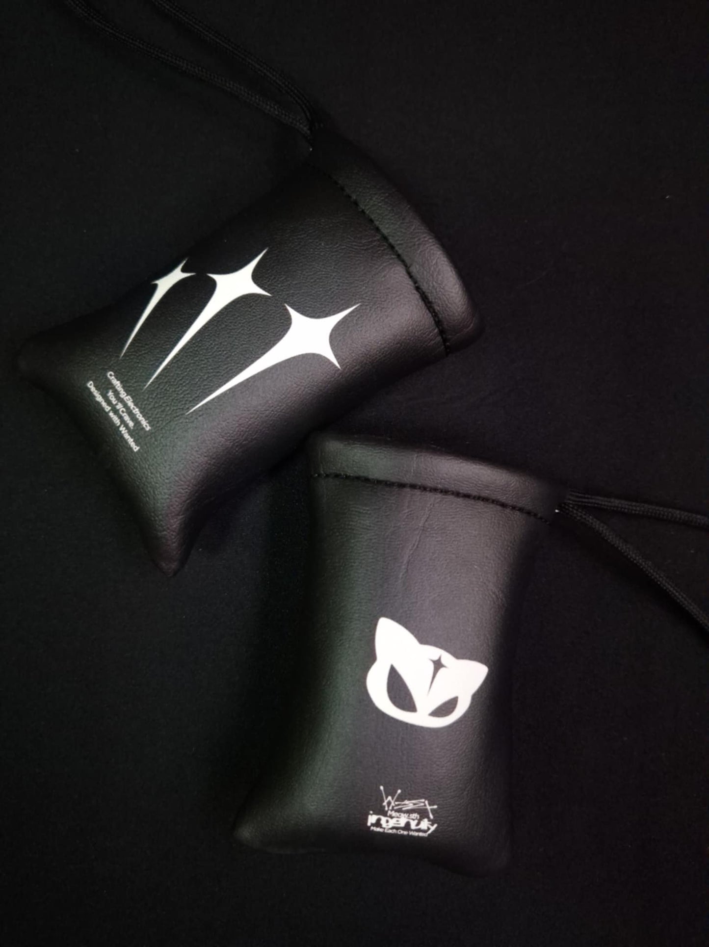 Pouch Meow – Night Runner