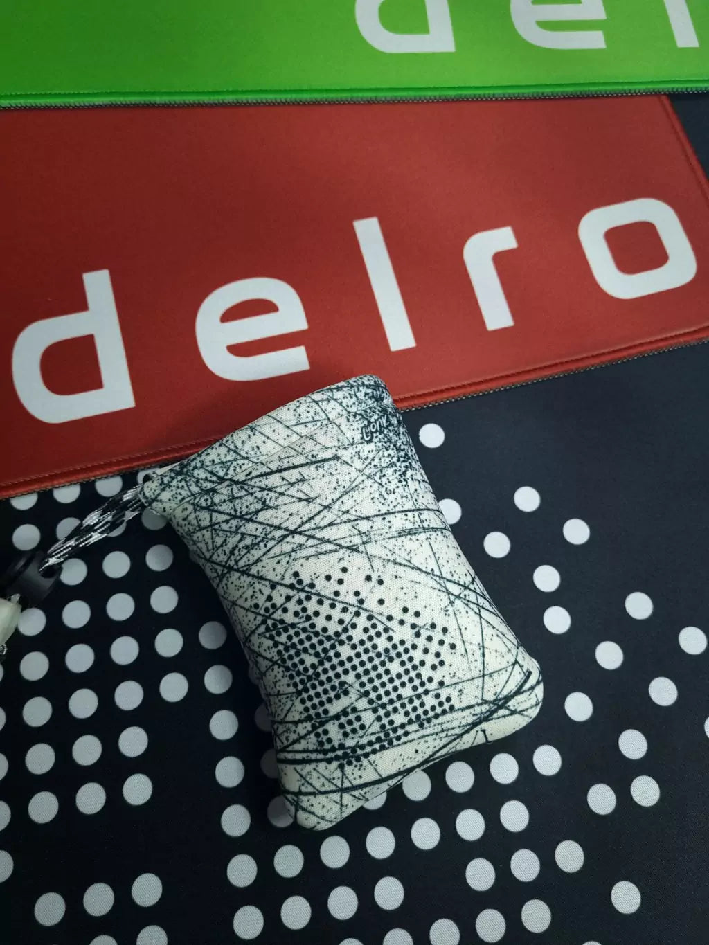 Delro - Bits Grunge Cream