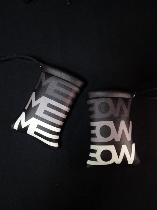 Pouch Meow – Bold Type – Statement Edition