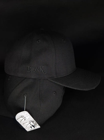 Curved Visor Cap Embroidery Black Minimalist