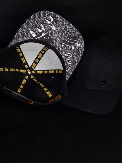 Curved Visor Cap Embroidery Black Minimalist