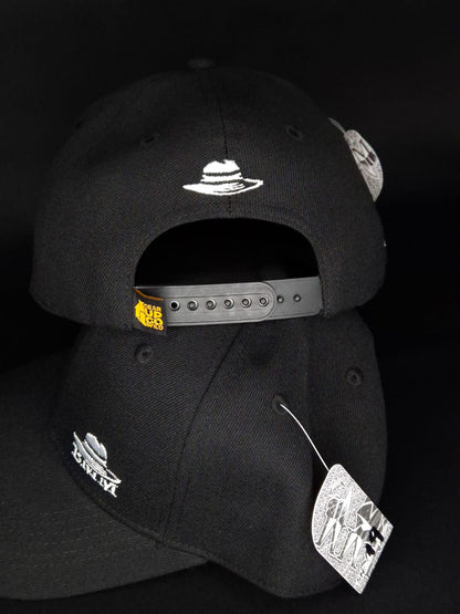 Curved Visor Cap Embroidery white Minimalist