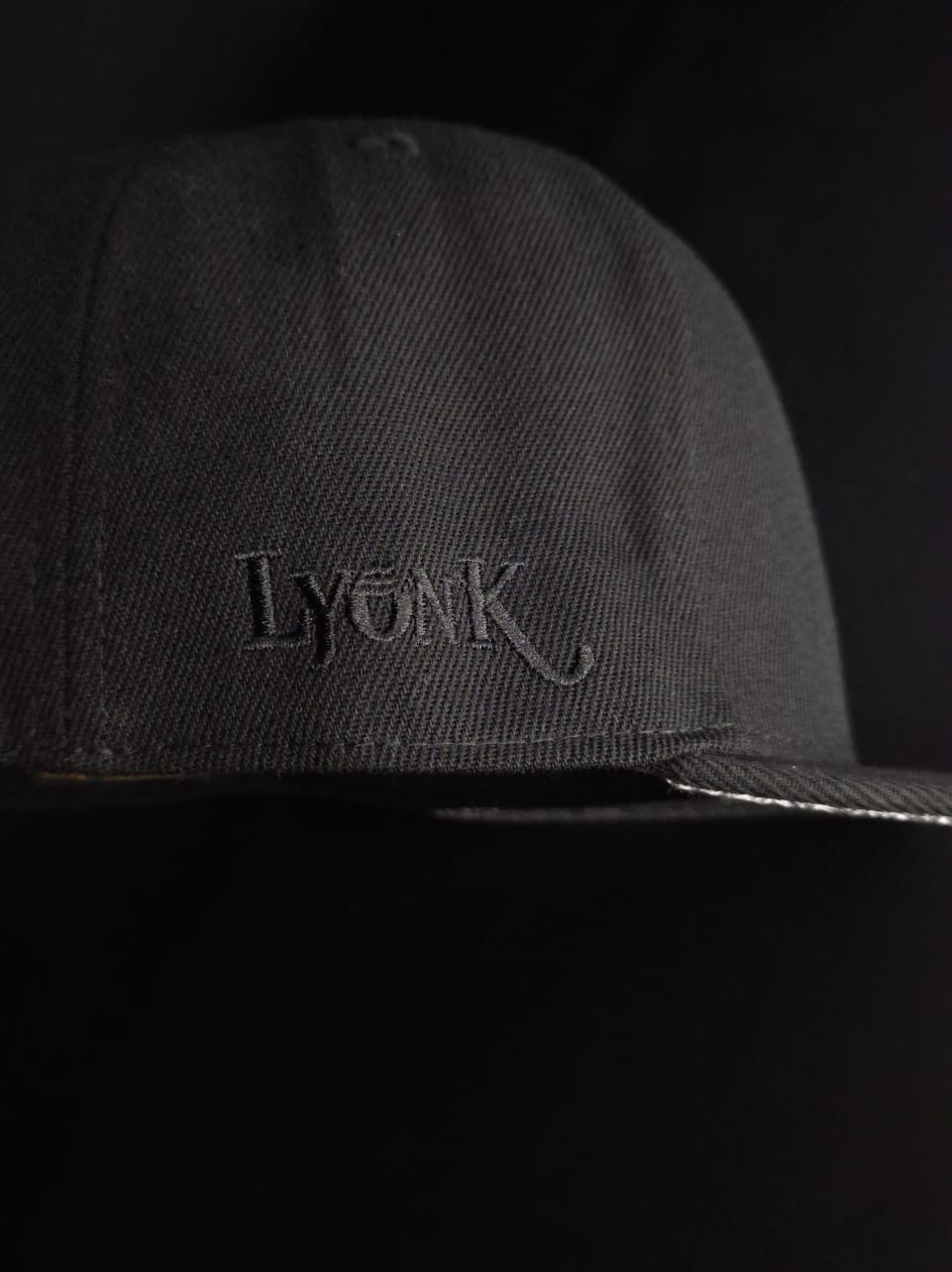 Snapback Minimalist Embroidery Black