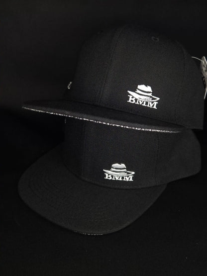 Snapback Minimalist Embroidery White
