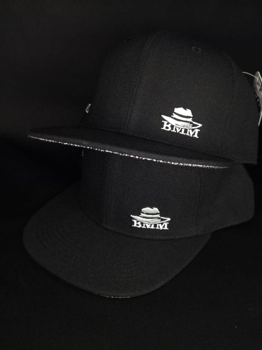 Snapback Minimalist Embroidery White