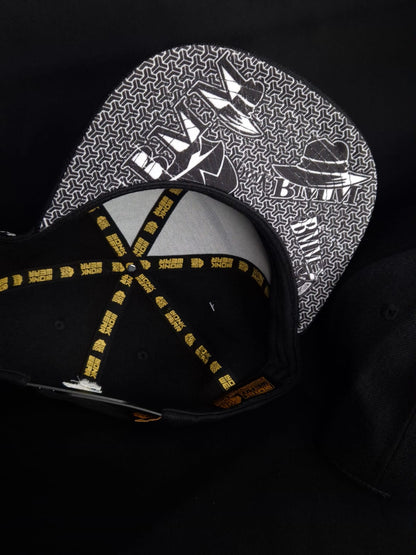 Snapback Minimalist Embroidery White