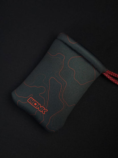 POUCH - RED TOPO